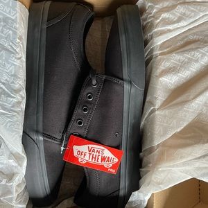 Vans Men's Black Sneakers